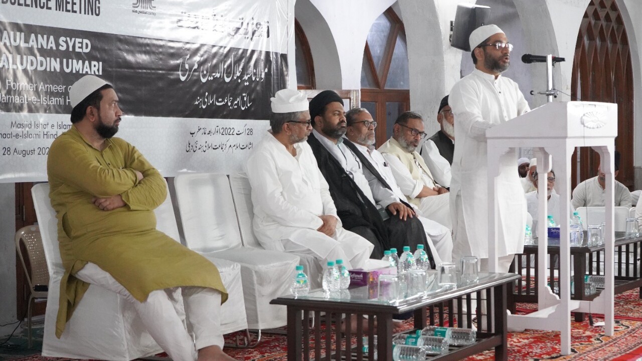 Scholars and intellectuals pay glowing tributes to Maulana Syed Jalaluddin Umari