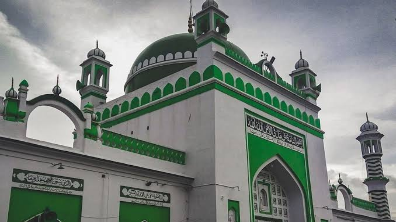 Allahabad High Court Approves Restoration of Sambhal’s Jama Masjid with Strict Oversight