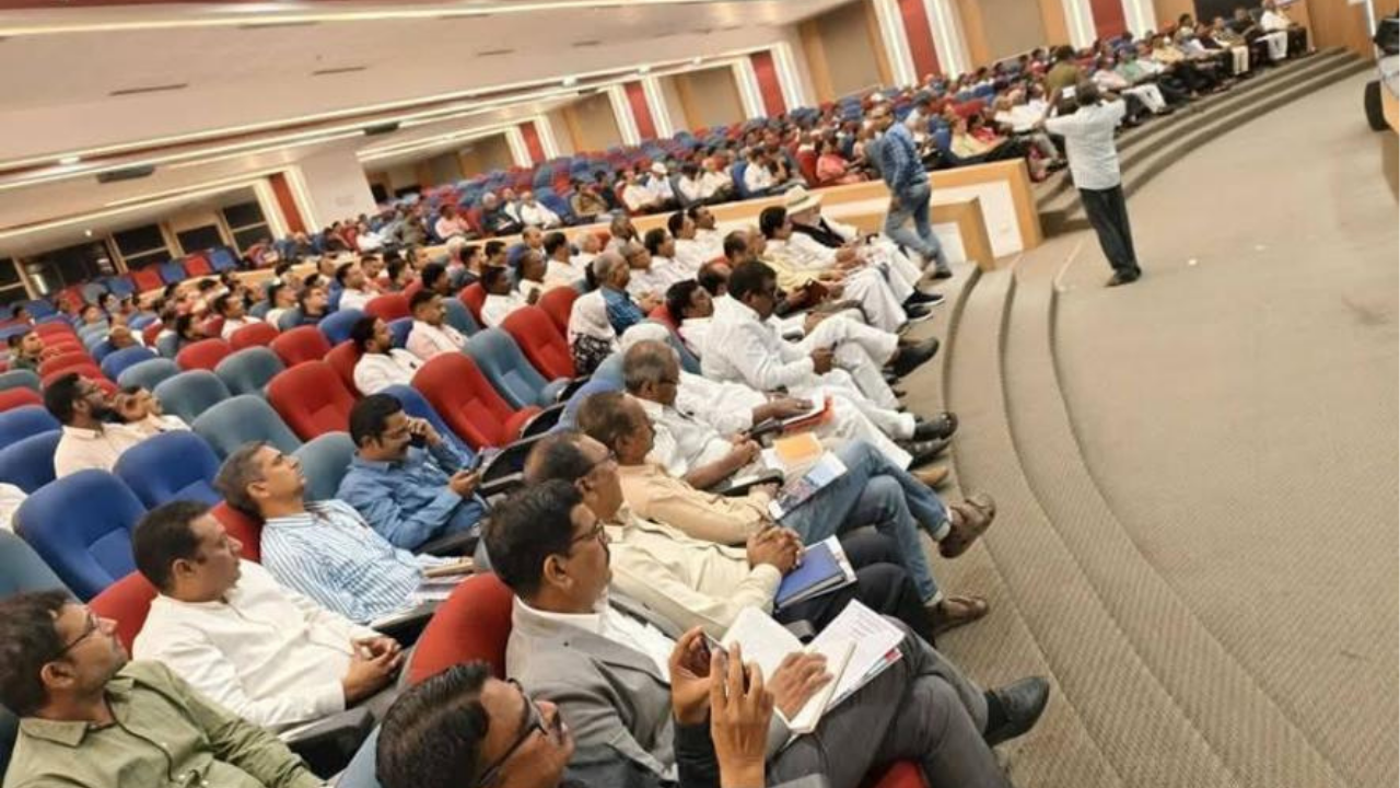 27 Lakh Power Sector Workers to Stage Historic Strike Against Privatisation on June 26